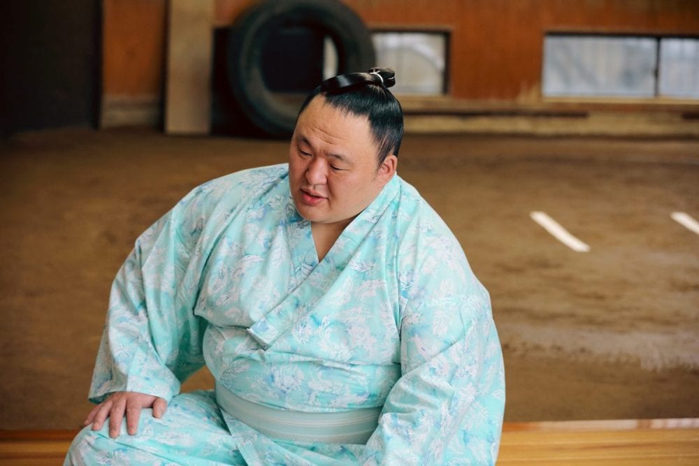玉鷲関は「“弱み”がある、“恥ずかしい”という思いがあるからこそ強くなれる」と語る