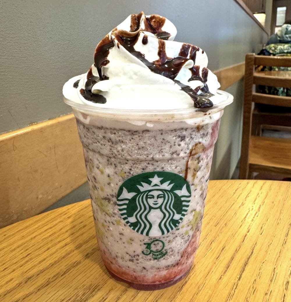 スターバックスコーヒー「イチゴ チョコレート フラペチーノ」