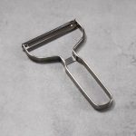 無印良品「ステンレス キャベツ用千切りピーラー」