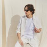 「Resort PHILIP(57261211)」¥34,100、「Standard Shirt(57253801)」¥29,700、「YK Tee(57261903 WSX)」¥14,300/すべてヤヌーク