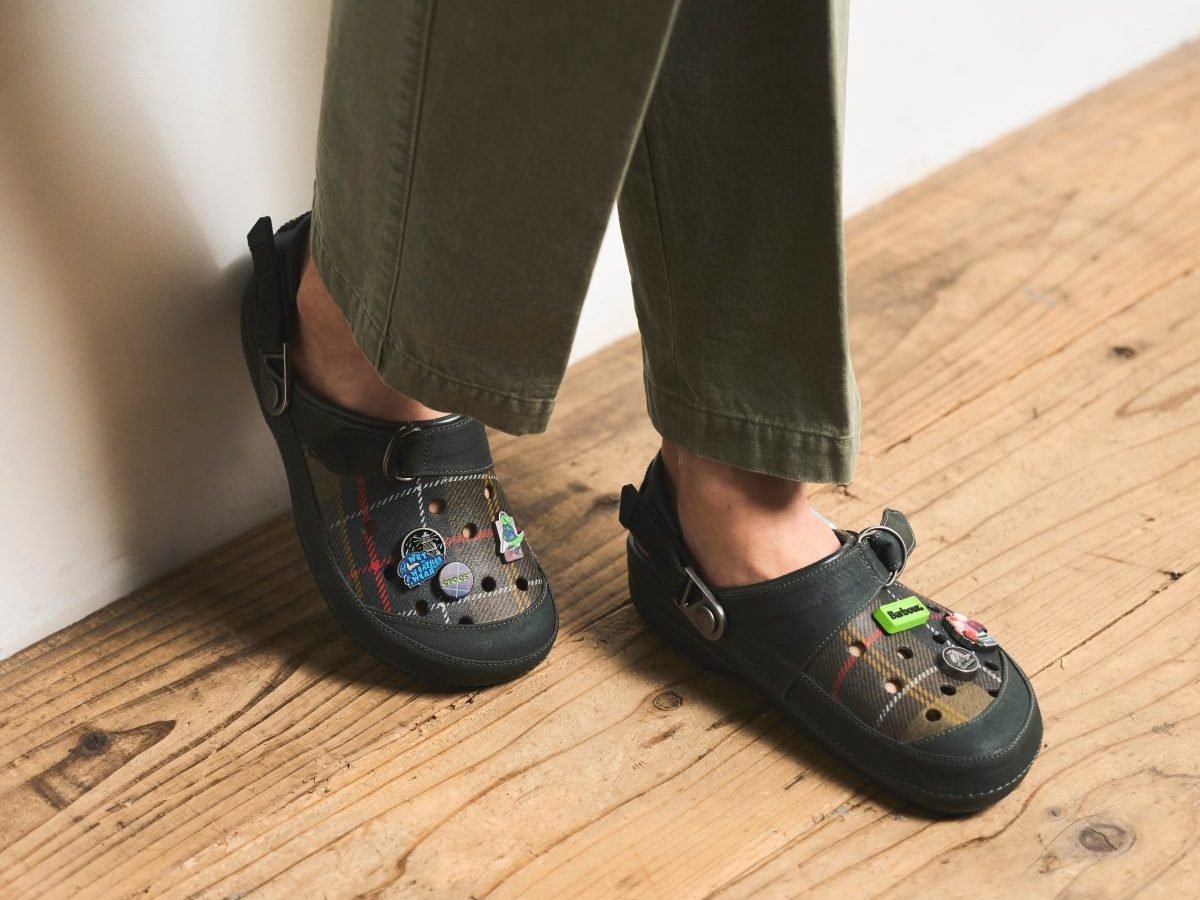 バブアー×クロックス サンダル ￥13,750