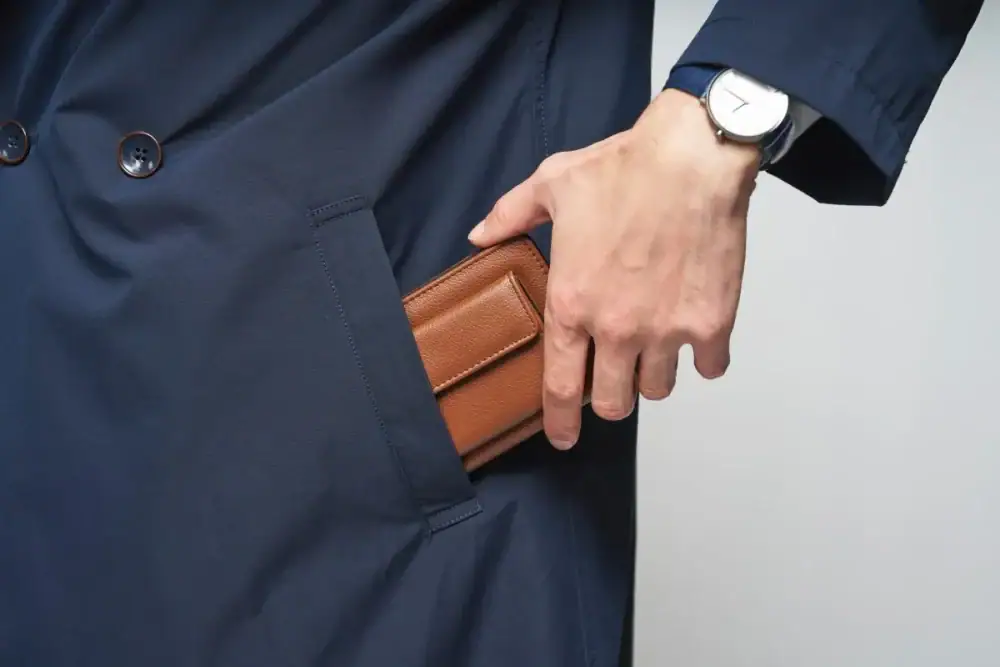 第2位 【ワークマン】980円財布が“本革”にしか見えない! 3990円コートも優秀すぎる…識者厳選「大豊作のきれいめ名品」徹底解説