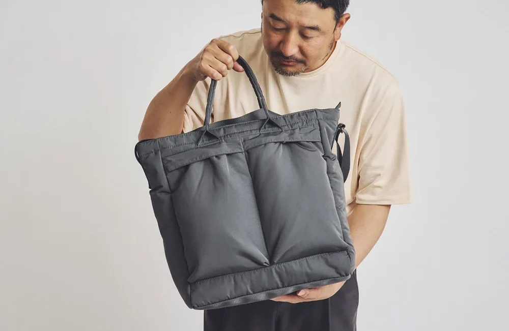 第1位　「ユニクロのコレすごい」圧倒的なコスパ…“UNIQLO：Cの2WAYユーティリティバッグ”は完成度の高さに驚く逸品でした／No.1モノ雑誌編集長のお墨付き『コレ買いです』Vol.105