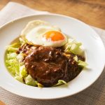 【アレンジ】目玉焼きと野菜でアレンジしてみんな大好きロコモコに！