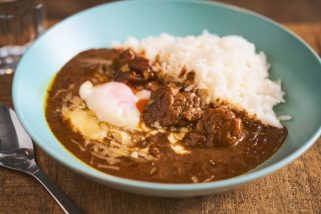 【無印良品】マニア推し！「ご飯にかけるだけで激うま」本格レトルトとちょい足し絶品アレンジ4選