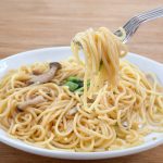 付属されていませんが、刻み海苔をトッピングすることで和風感かより強まる気がします！
