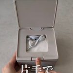 ワンプッシュでサッと開き、取り出し口が大きいから手早く取り出せる