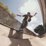 オークリー「オークリー メタ HSTN」はゴルフやランニングなどのライトスポーツからデイリーユースまで自然に馴染むデザイン