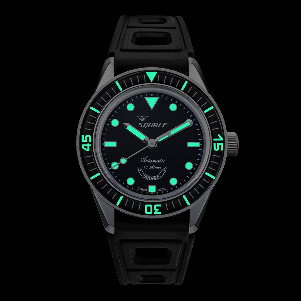 Super-LumiNova Old Radiumを採用