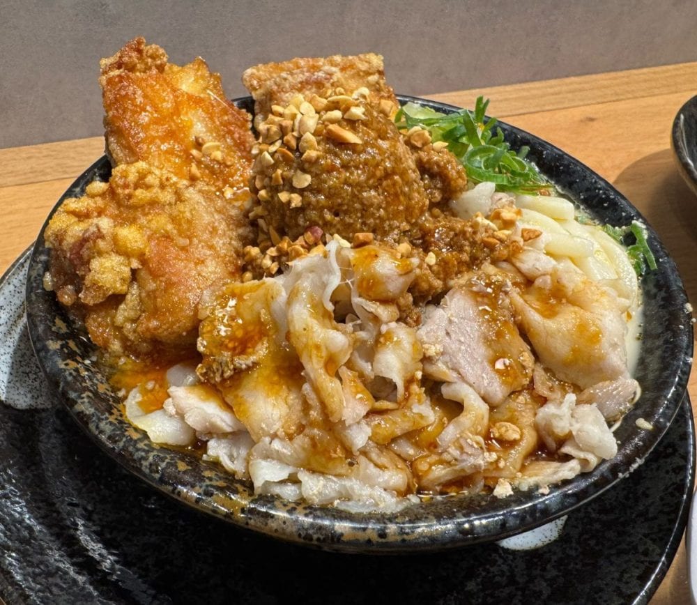 はままるうどん史上最強ギルティ!2,000kcal超え「爆坦々」が限定発売&肉特化型店舗が赤坂に爆誕