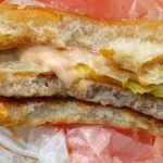 食べ進めるほどに重なる旨みがクセになるてりやきバーガー