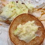 甘辛くジューシーなポークパティにゴロゴロとしたポテトフィリングの素材感が絶妙にマッチ