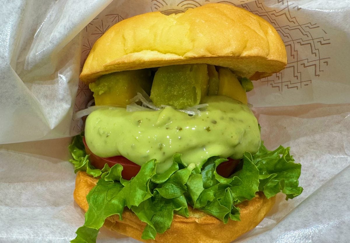 ヘルシーなのにしっかりと旨味も感じられるヘルシーなバーガーは罪悪感なしに食べられるから、健康志向の方にもおすすめ