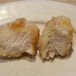 第2位　「セブンの新商品がすごいぞ！」これ感動級 “ザ・王道な若鶏のからあげ”を実食したら…もも＆むね、どちらもジューシーすぎた