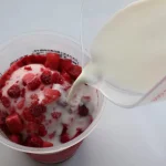 第1位　「一口で“スタバ超え”を確信!?」ローソンの新フラッペが美味しすぎた…秘密は4層構造にあり！この出来で380円はコスパ最高