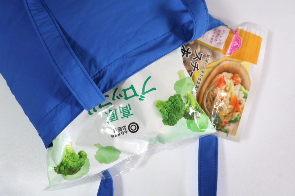 マチはないので容量は少ない