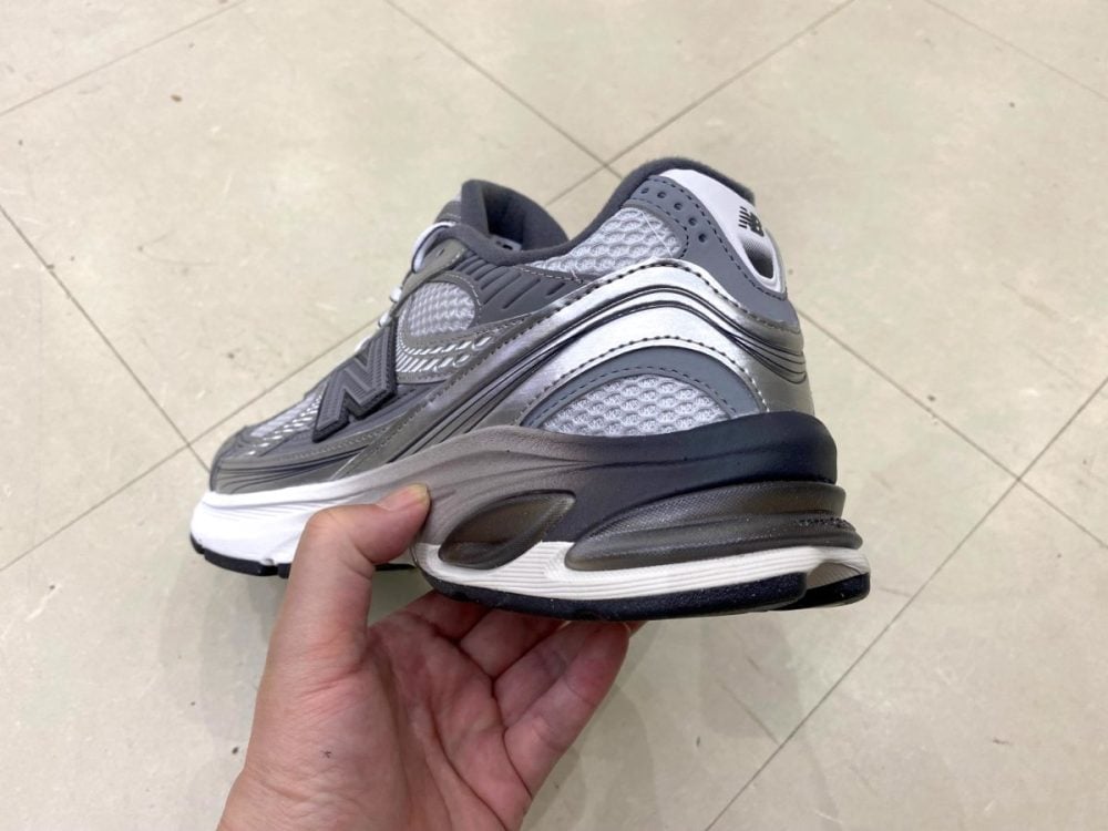 New Balance U2010