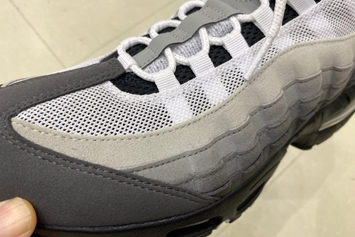 【スニーカー史に残る傑作】大容量エア搭載で蘇る!ナイキ「AIRMAX95