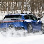 FFモデルで227PS、4駆モデルでシステム出力380psを発揮し、0-100km/h加速4.5秒の快足