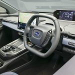 トレイルシーカーはベースで合皮、上級グレードでナッパレザーシートや14インチモニターを標準装備