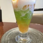 パフェの中には、夢庵自慢の濃厚な北海道濃厚ソフトがたっぷりと詰め込まれており、果肉入りの赤肉メロンソースとも相性抜群