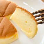 生地はプルプルでフワっと柔らかく、口当たりがとっても優しい！　しっとり感もあって、口の中でとろけるようです