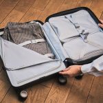 正面でも中央でも双方からアクセスできる