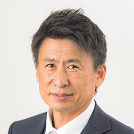 「日本メンズ美容協会 理事長　東浦幸司さん」 見た目の若作りではなく、自然な若々しさを意識し、日本古来の身だしなみとしてのメンズ美容に注目。豊かなライフスタイルを提案する