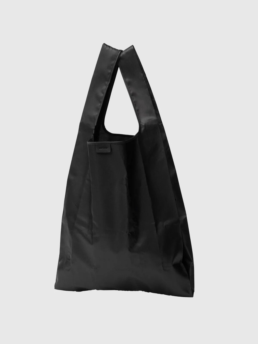 500㎖のペットボトル＋αが入るエコバッグ付き