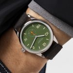 ノモス グラスヒュッテ「クラブキャンパス」￥308,000／手巻／38.5㎜径／パワーリザーブは53時間／10気圧防水