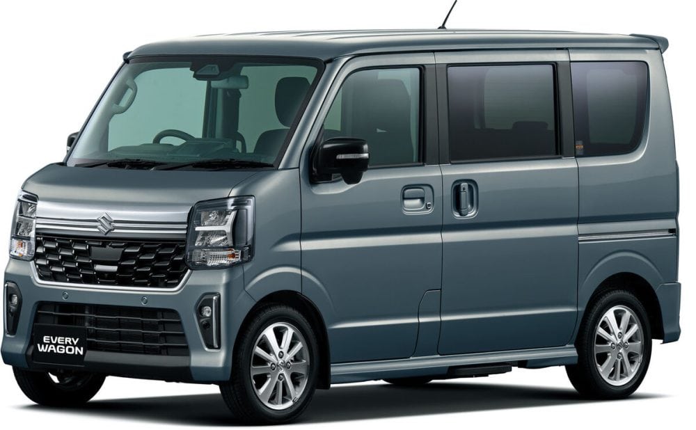 エブリイワゴンには車体色に「マジェスティックディープグレーパールメタリック」を新規設定