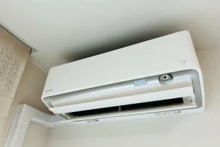 夏のエアコン設定「風向き 下or水平」「風量 自動or弱」どっちが節電になる？“迷いがちな二択”を節約アドバイザーに聞いてみた