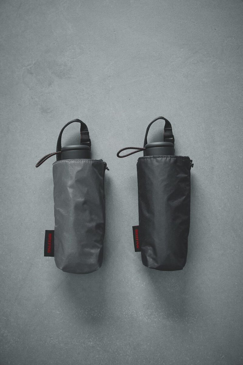 BRIEFING×HUS.「AW COMPACT UMBRELLA」各￥6,380／φ920×L545㎜（折りたたみ時160㎜）／0.21㎏