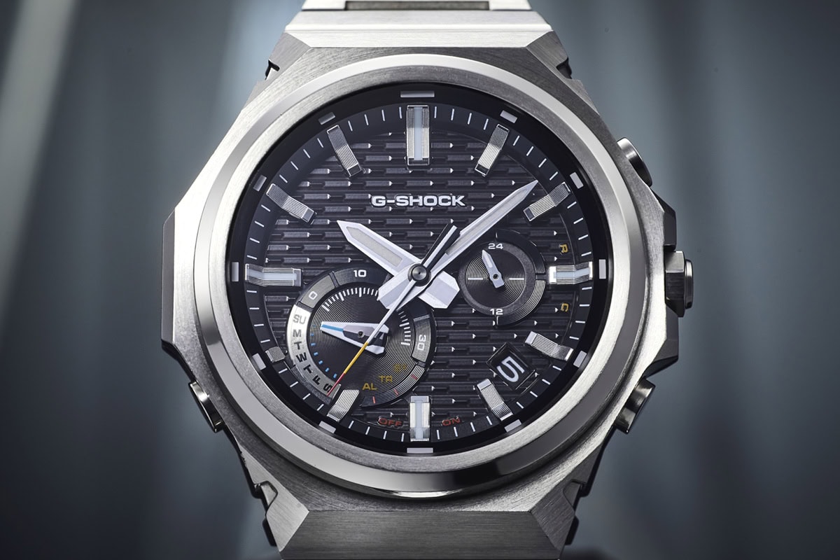 「PROTECTION」「G-SHOCK」の刻印を省略
