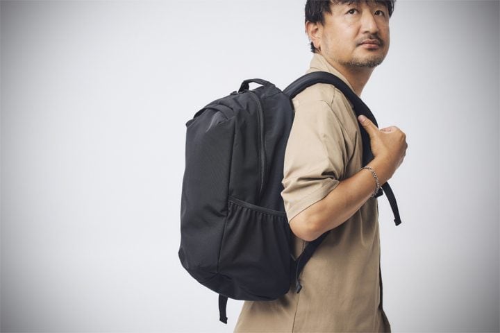 【4,990円は奇跡】モノ雑誌編集長が徹底解説!ユニクロの“究極コスパ”最新バックパックがバッグ本業メーカー顔負けの傑作だった『コレ買いです』Vol.166