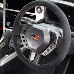 シフトノブとステアリングはMORIZO RR専用でバックスキンとなる