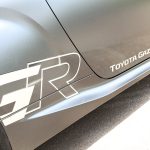 左右リヤフェンダーの前部には大きなGRデカール。マット塗装とのマッチングもいい