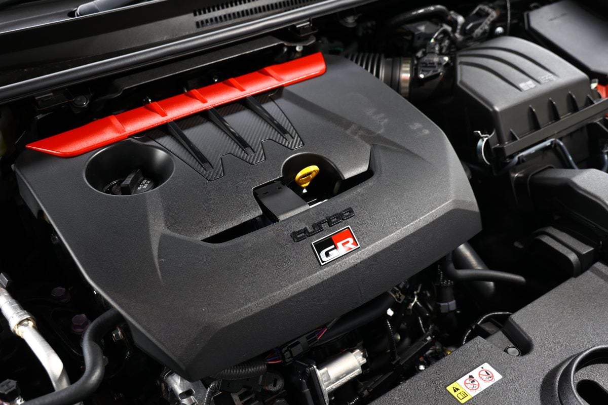 最高出力は224kW、最大トルクは400Nm