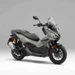 第2位　【最強の軽二輪スクーター】ホンダ「ADV160」2026年版はここが進化した！街乗りからツーリングまでこなす最新モデルを徹底解説