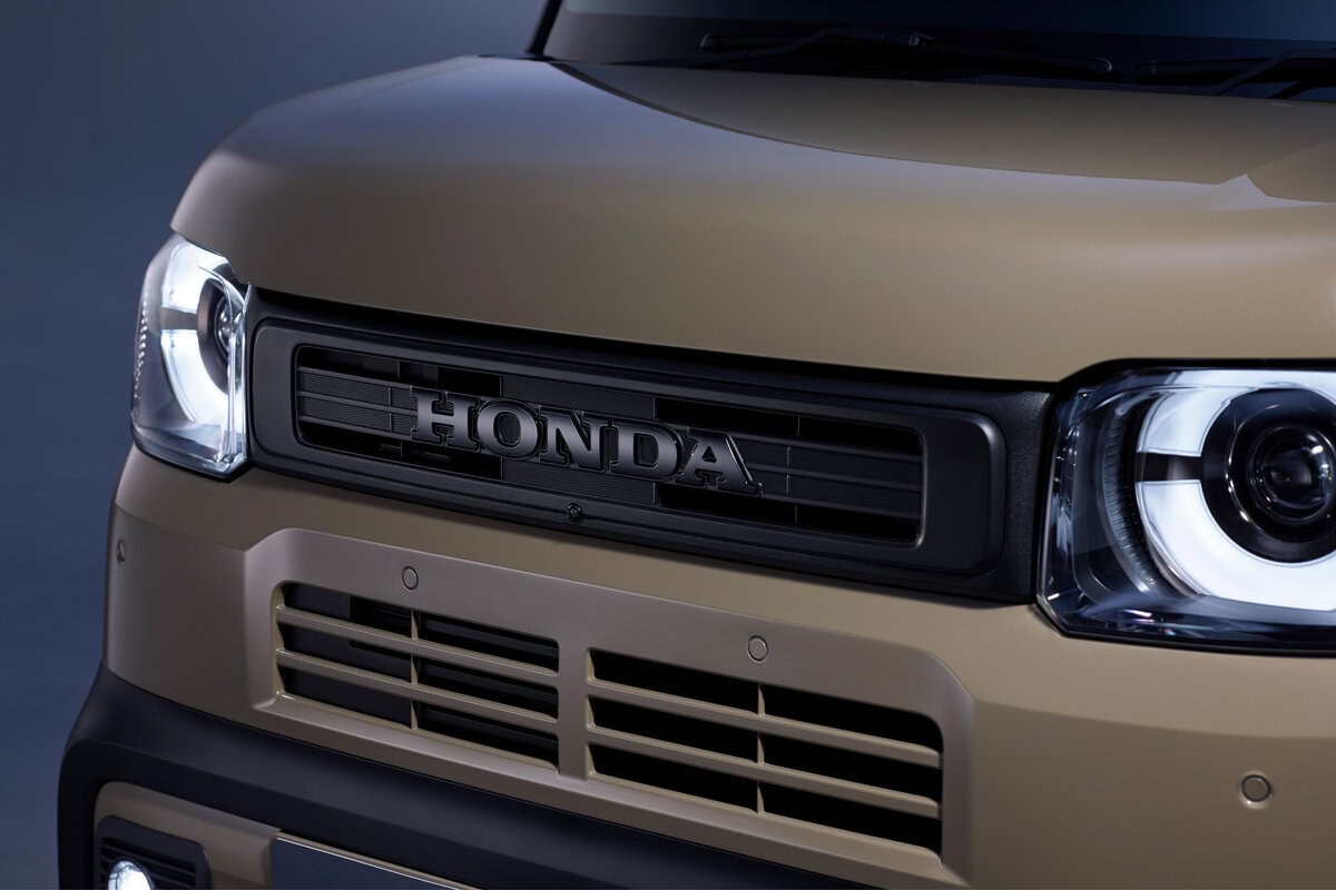 「HONDA」のレターロゴをあしらった専用フロントグリルが特徴の「アクティブフェイスパッケージ」
