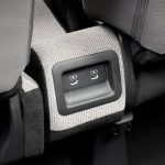 センターUSBチャージャーや運転席助手席シートバックアッパーポケットなど、快適性・利便性の高い装備を拡充