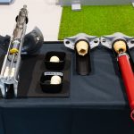サスペンションには専用のモノチューブショックアブソーバーを採用