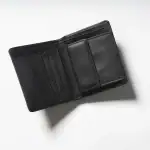 第1位 【手ぶら派に最強】ワークマン「980円でこの収納力」まるで本革“究極の高見えコンパクト財布”2型をスタイリストが徹底解説