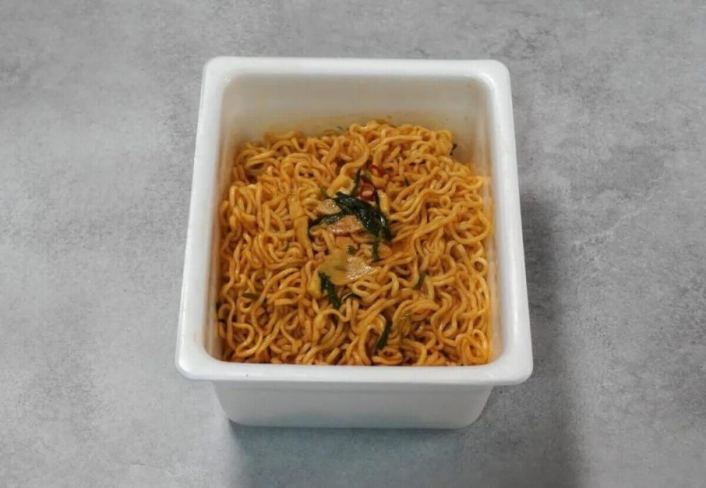 第1位　【マジでウマかった新作カップ麺】ガツンと旨い“焼きそば・汁なし麺”ベスト3「1位は待望の復活！辛みとあおさが強烈なスーパーカップ」グルメライターが実食レポ