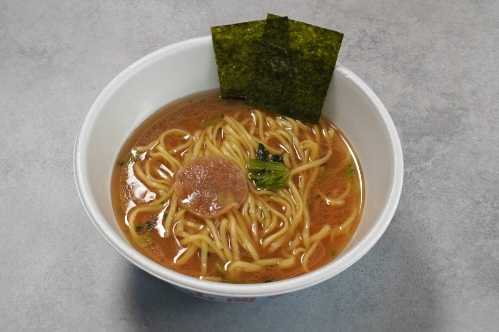 「ラーメン山岡家 醤油ラーメン」は濃厚で甘みが強めの豚骨醤油スープ