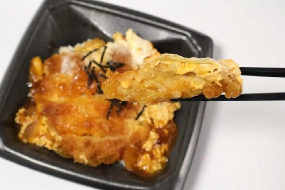 第2位　【コスパ化け物】西友で買える「トライアルの惣菜」が凄かった！299円かつ重、連日完売ビリヤニ…話題の最強3商品を徹底実食