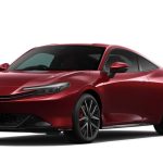 エクステリアに艶やかさと深みを追求した専用カラー「プレミアムクリスタルガーネット・メタリック」を採用