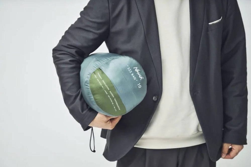 第3位　【1万円台でナンガの寝袋が!?】初の化繊モデル「ZZZ BAG 10」のフカフカ感に驚愕！初心者にもおすすめしたいコスパ最高の1枚／No.1モノ雑誌編集長のお墨付き『コレ買いです』Vol.159
