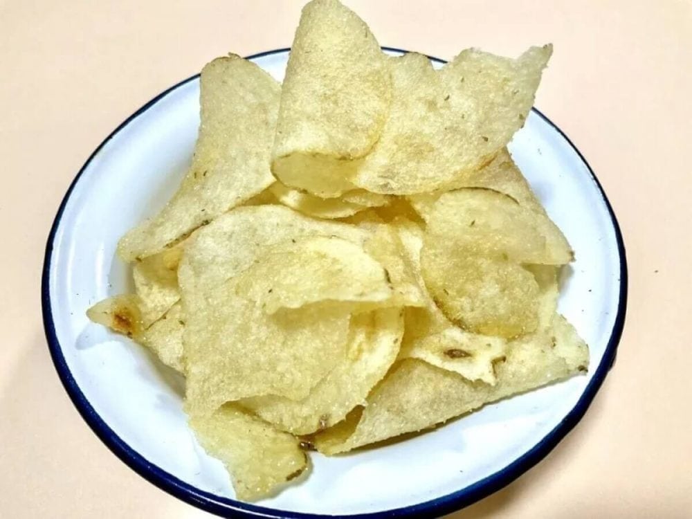 第2位 【カルディで見つけたら即買い】手が止まらない…“中毒性最強”チップスBEST3「1位は罪悪感ゼロの贅沢おやつ」