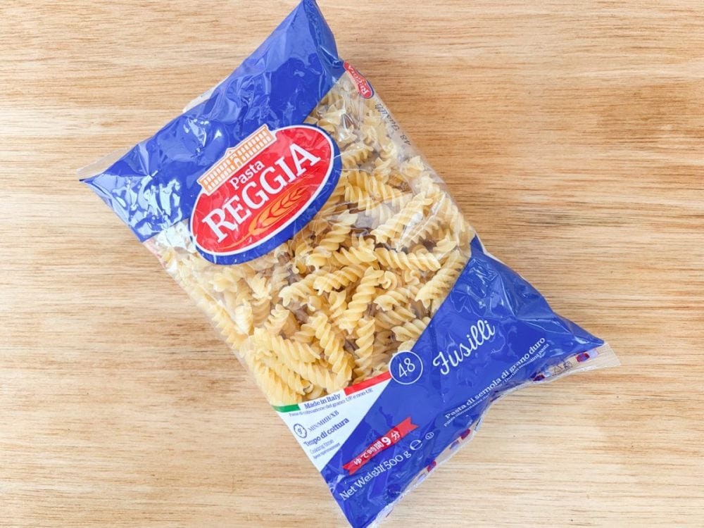 螺旋状なので英語圏では「spiral（スパイラル）」と呼ばれることも多いショートパスタのフジッリは、やはりソースが絡みやすいパスタ